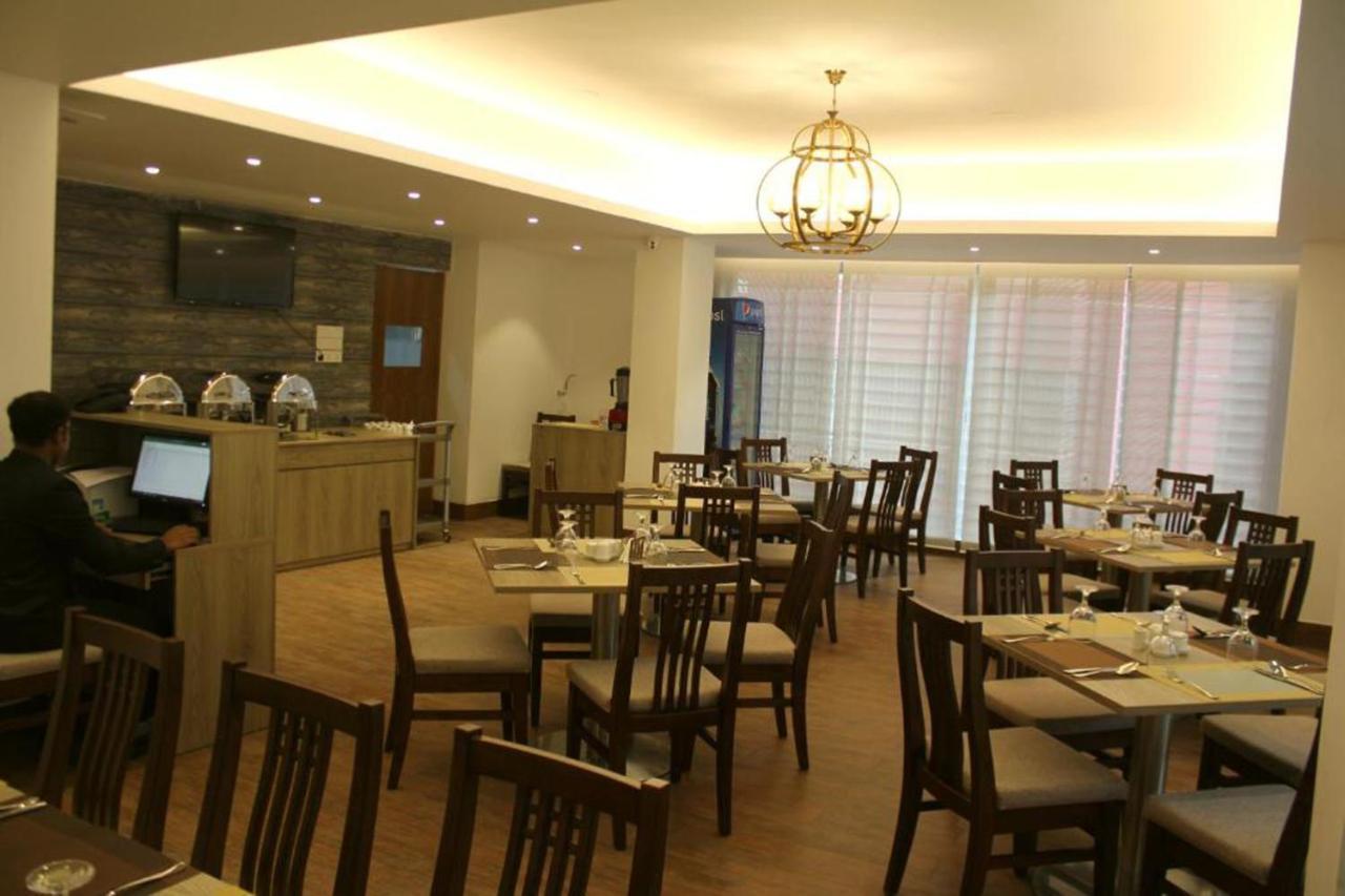 דאהקה Priyo Nibash Stylish Residential Hotel מראה חיצוני תמונה